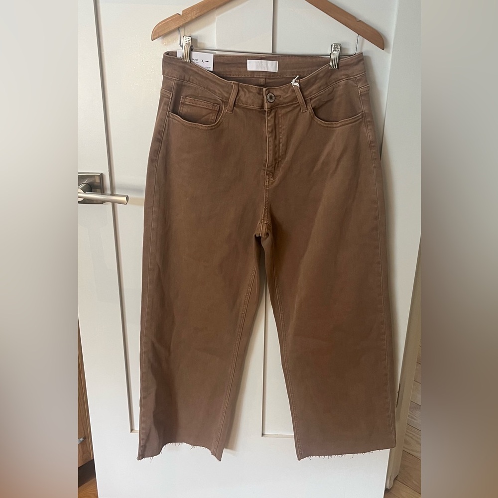 NWT Olivia High Rise Crop
Wide Leg Jeans |
Chocolate Malt |
VERVET - Picture 4 of 6